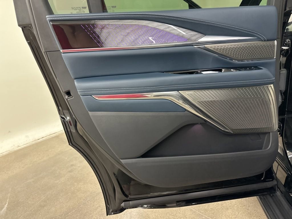 2025 Cadillac ESCALADE IQ Luxury 2