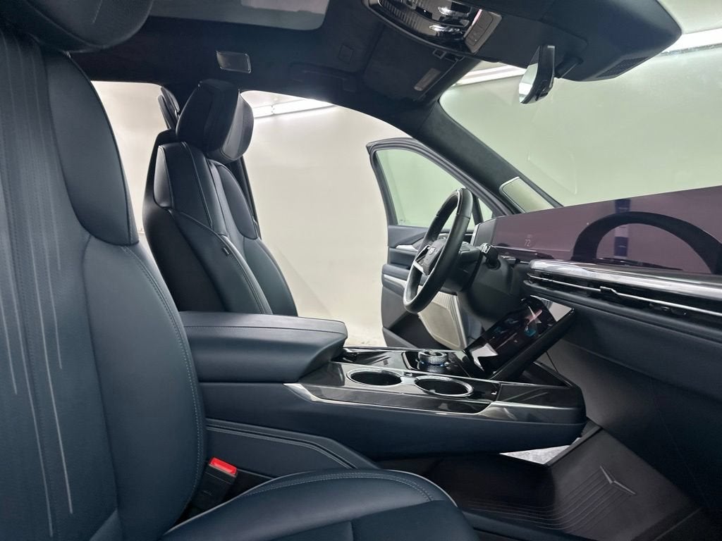 2025 Cadillac ESCALADE IQ Sport 2