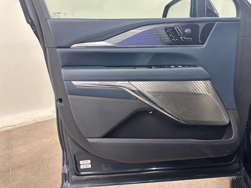 2025 Cadillac ESCALADE IQ Sport 2