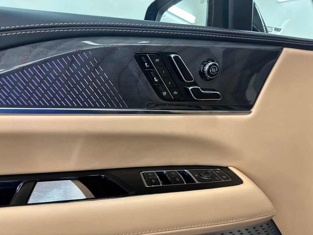 2025 Cadillac ESCALADE IQ Sport 2