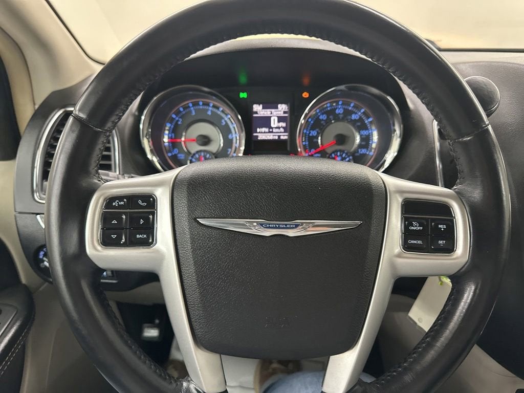 2016 Chrysler Town & Country Touring