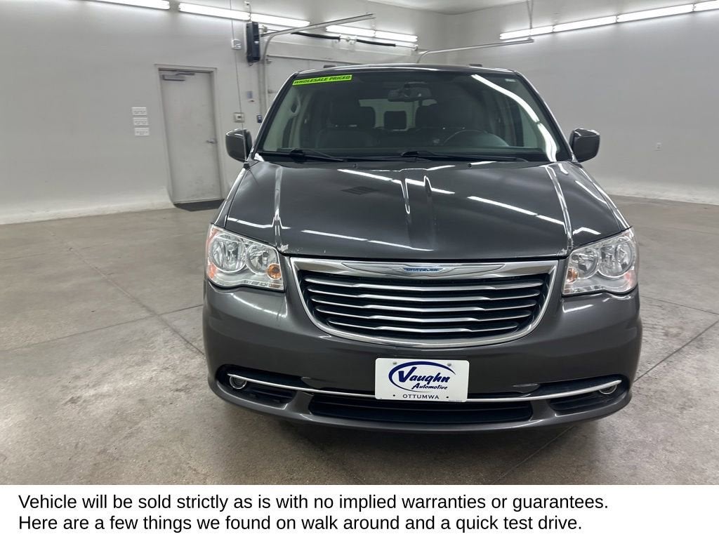 2016 Chrysler Town & Country Touring