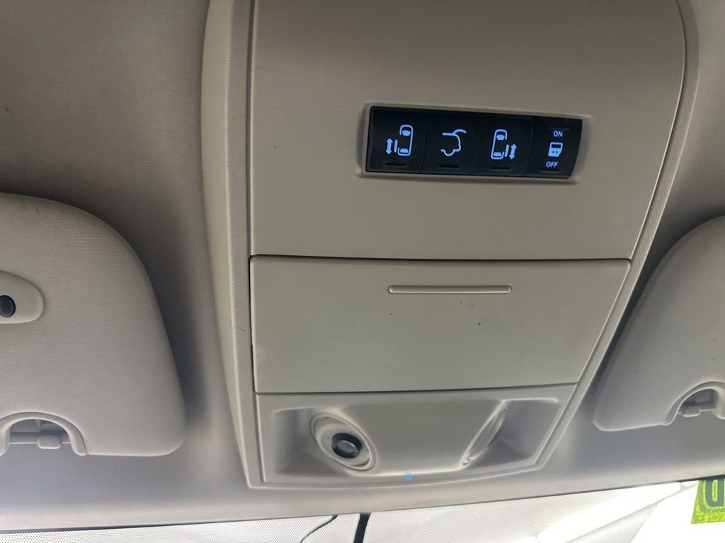 2016 Chrysler Town & Country Touring