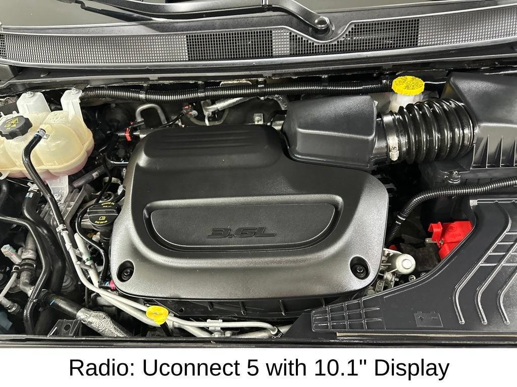 2025 Chrysler Pacifica Select