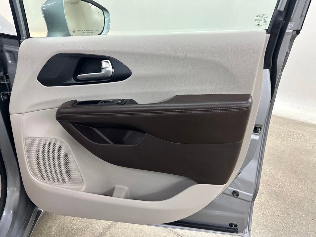 2020 Chrysler Pacifica Touring L Plus