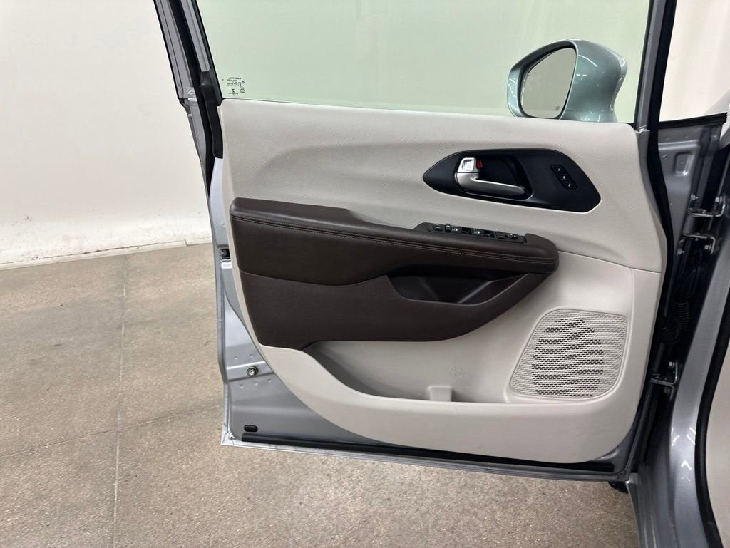 2020 Chrysler Pacifica Touring L Plus