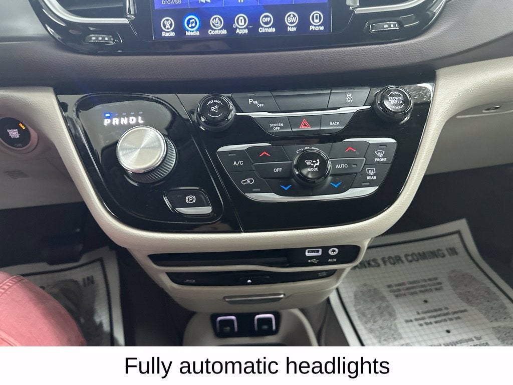 2017 Chrysler Pacifica Touring-L Plus
