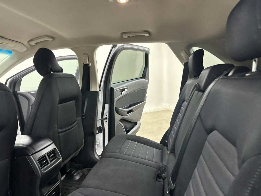 2018 Ford Edge SE