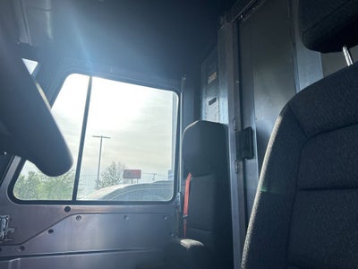 2024 BrightDrop Zevo 600 EJY