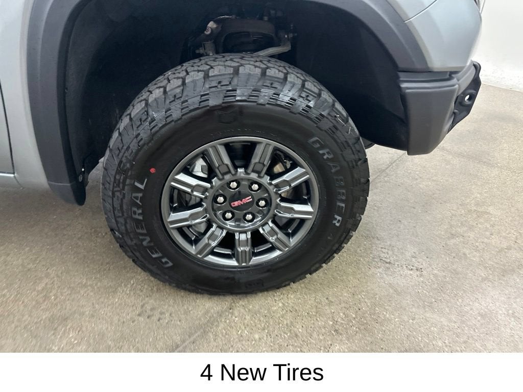 2024 GMC Sierra 1500 AT4X