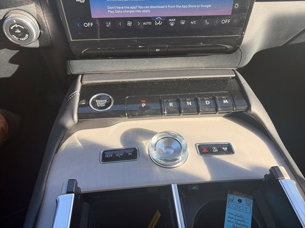 2025 Lincoln Navigator Reserve