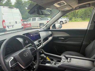 2024 Toyota Grand Highlander XLE