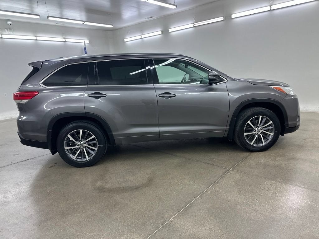 2018 Toyota Highlander SE