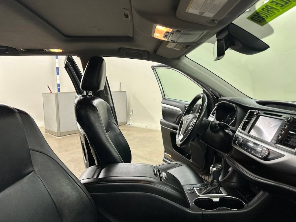 2018 Toyota Highlander SE