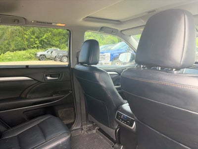 2018 Toyota Highlander SE