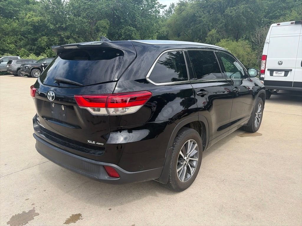 2018 Toyota Highlander SE