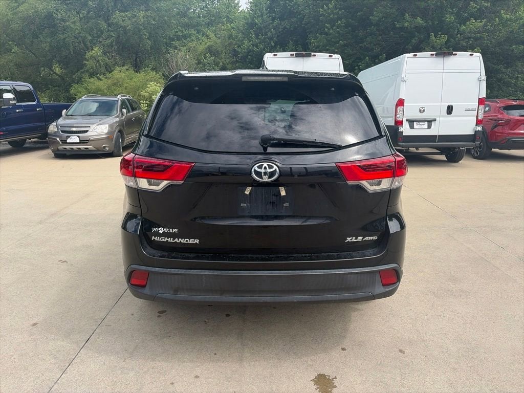 2018 Toyota Highlander SE