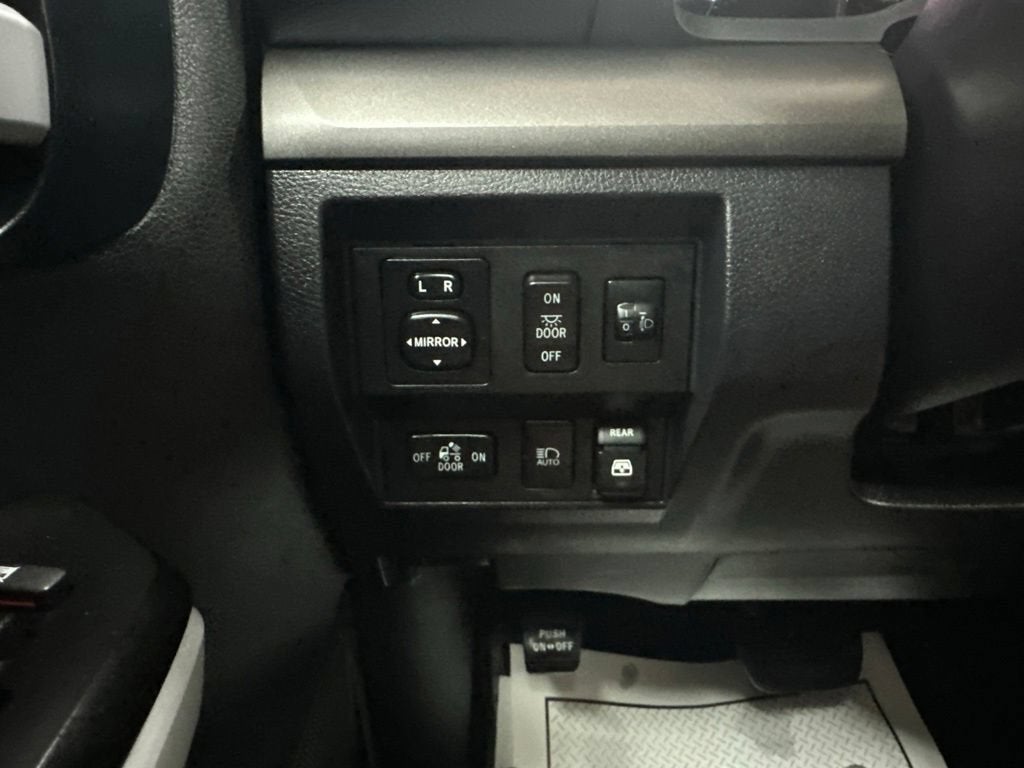 2018 Toyota Tundra 4WD SR5