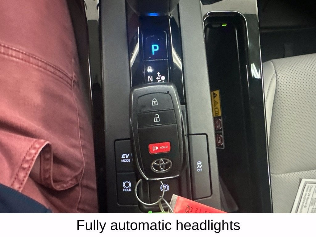 2024 Toyota Prius LE