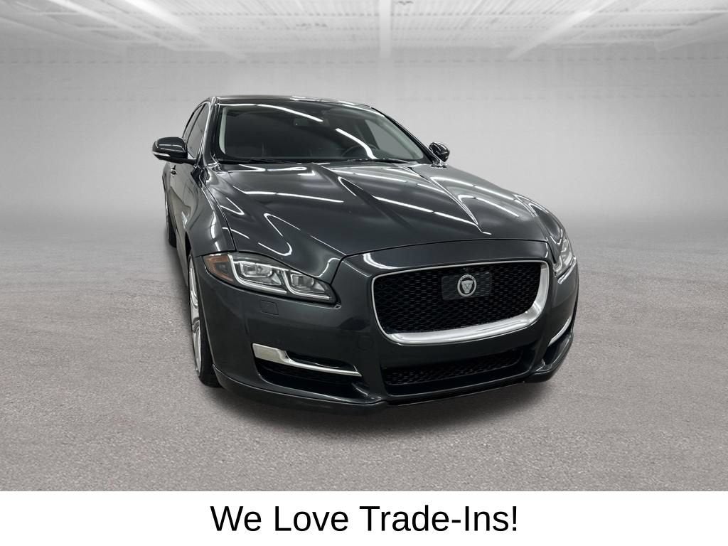 2016 Jaguar XJ R-Sport